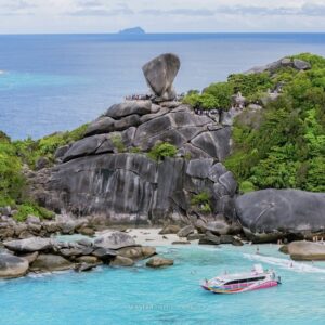 เที่ยวหมู่เกาะสิมิลัน ชมหินเรือใบ
