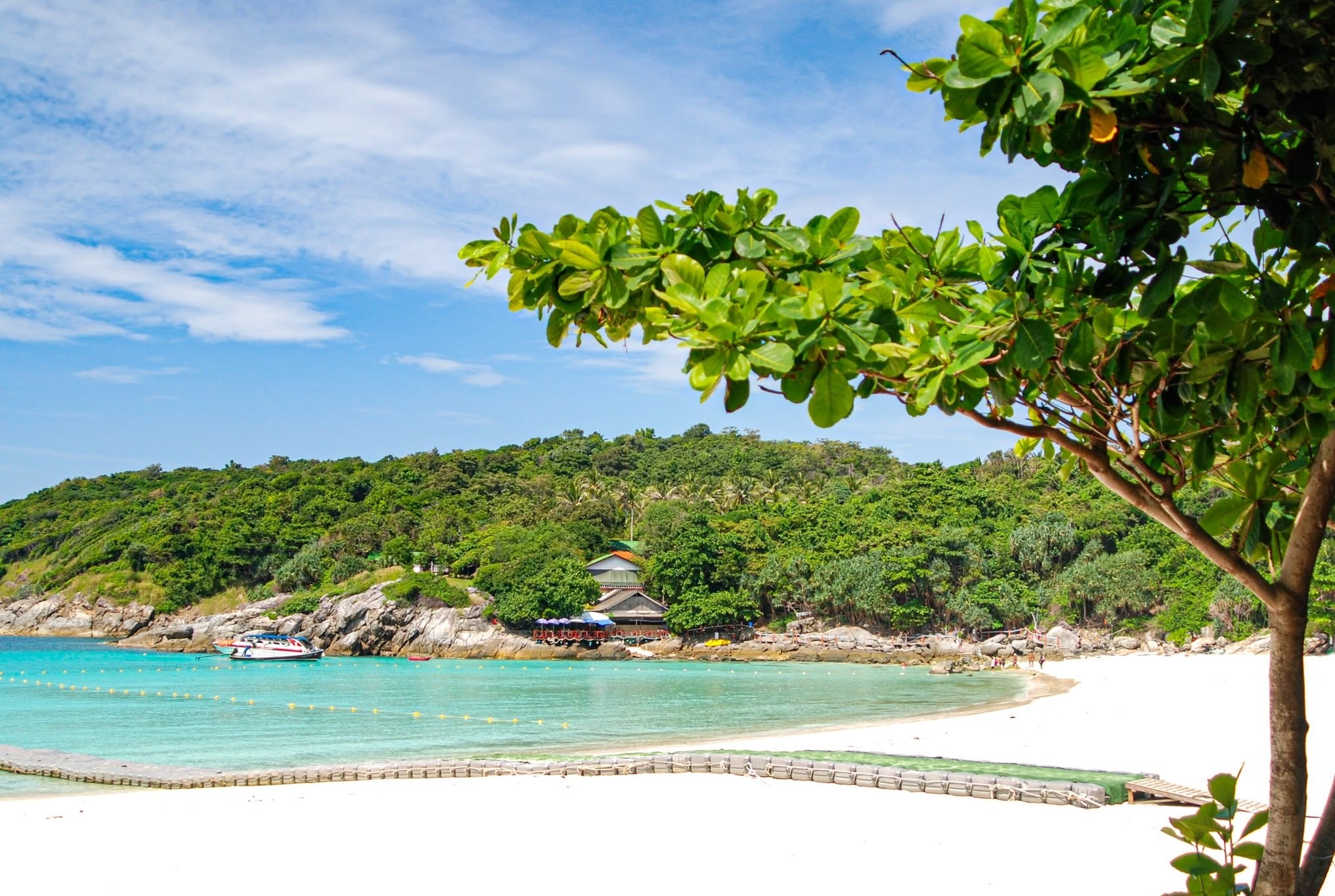หาดทรายขาว ทริปเกาะราชาเกาะเฮ