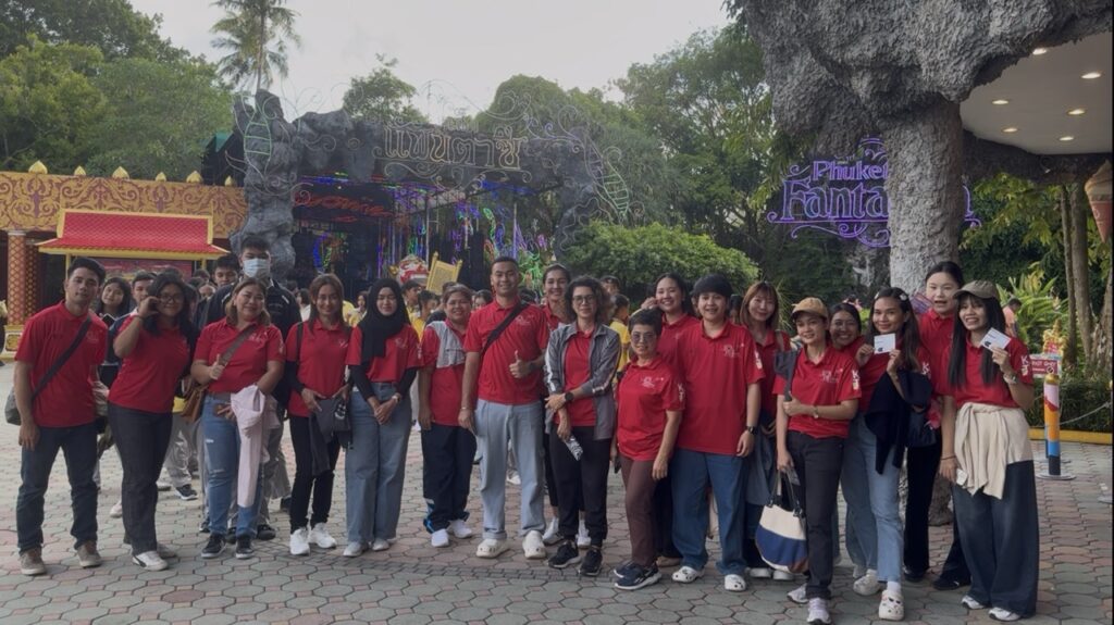 ลูกค้าประทับใจหลังเข้าชมภูเก็ตแฟนตาซี (Phuket FantaSea)